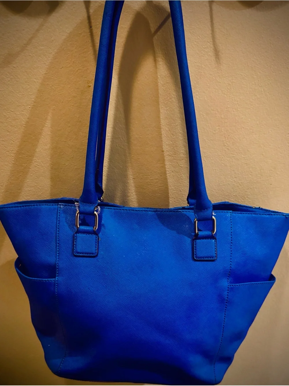 Calvin Klein Blue Designer Tote – Spacious & Chic